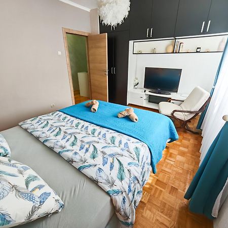 Apartman Julija Donji Milanovac Buitenkant foto