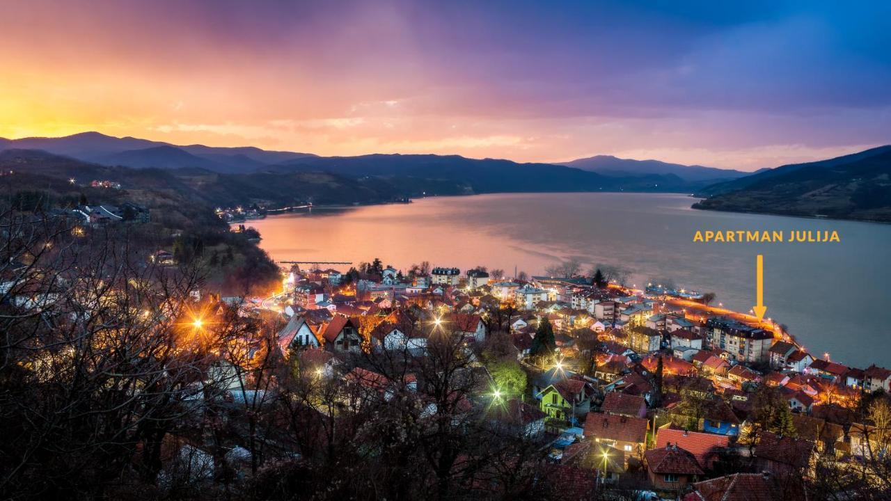 Apartman Julija Donji Milanovac Buitenkant foto