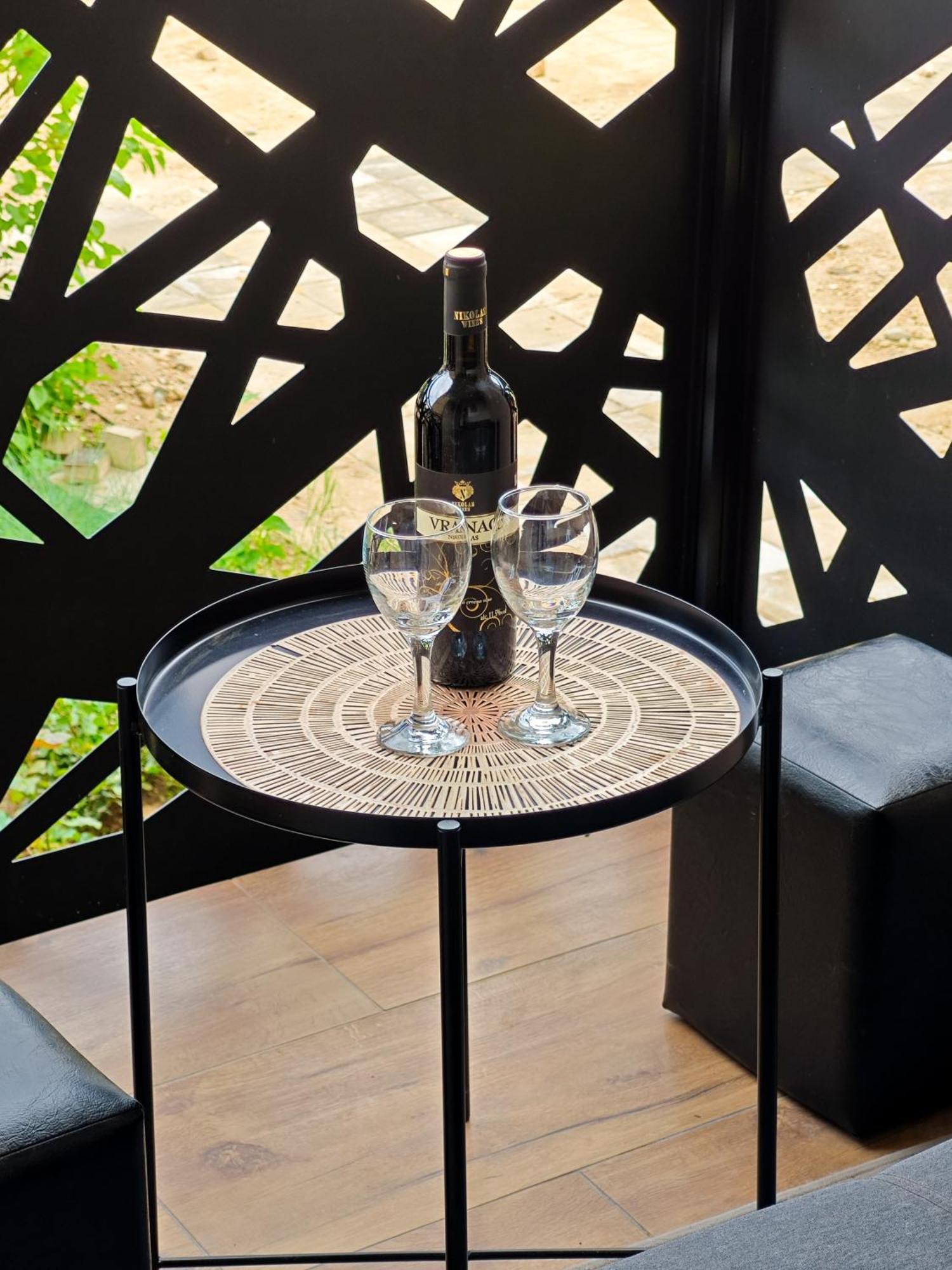 Apartman Julija Donji Milanovac Buitenkant foto