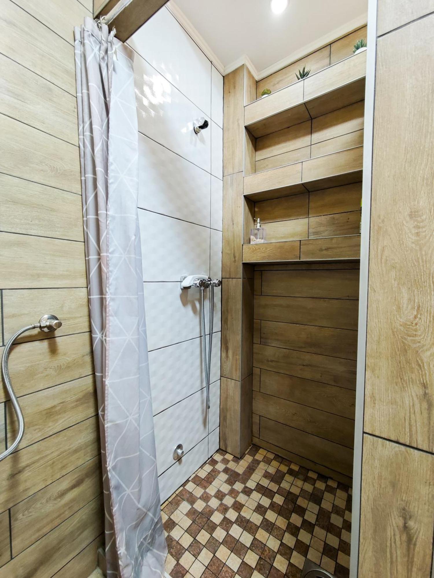 Apartman Julija Donji Milanovac Buitenkant foto