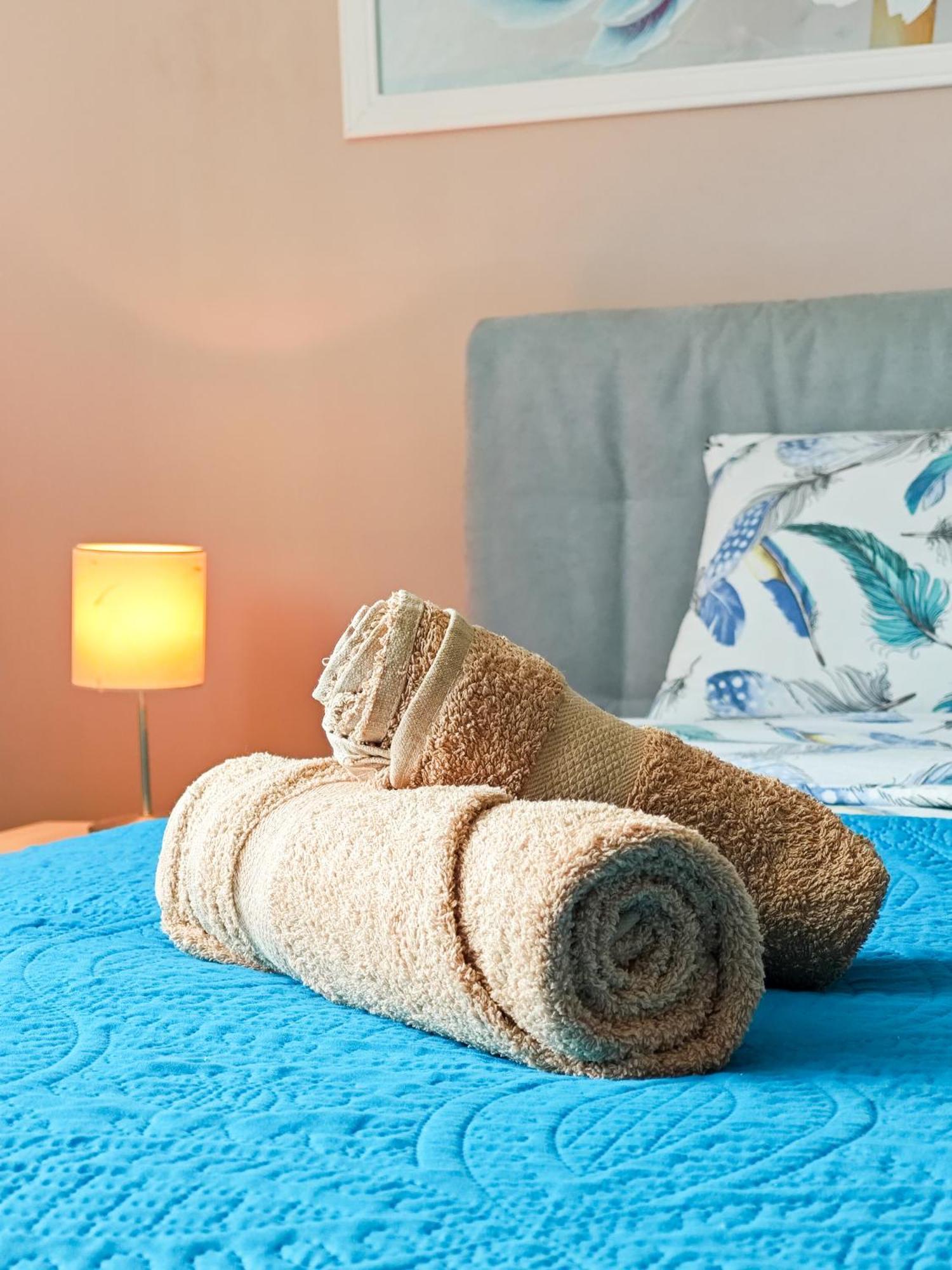 Apartman Julija Donji Milanovac Buitenkant foto