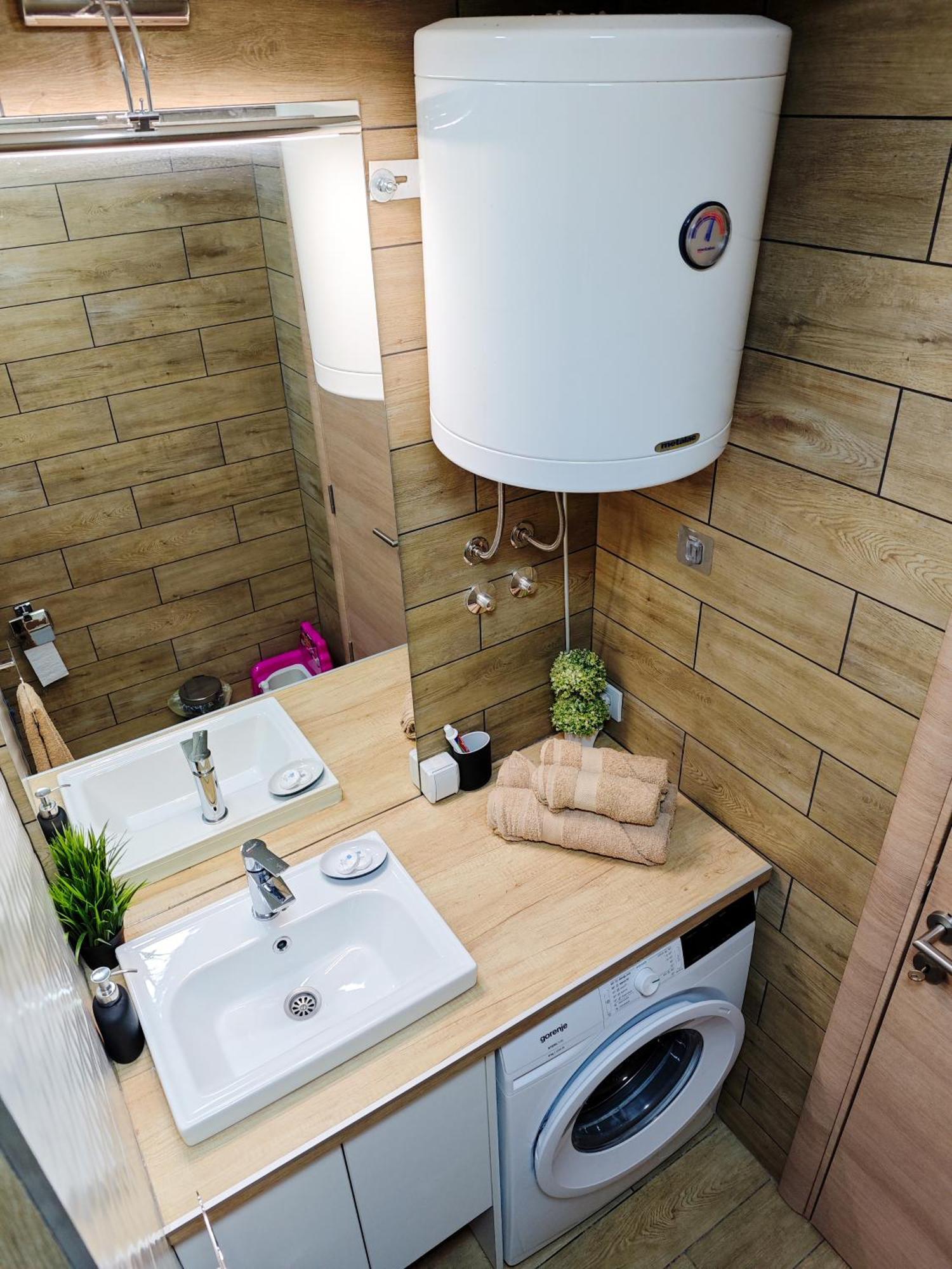 Apartman Julija Donji Milanovac Buitenkant foto